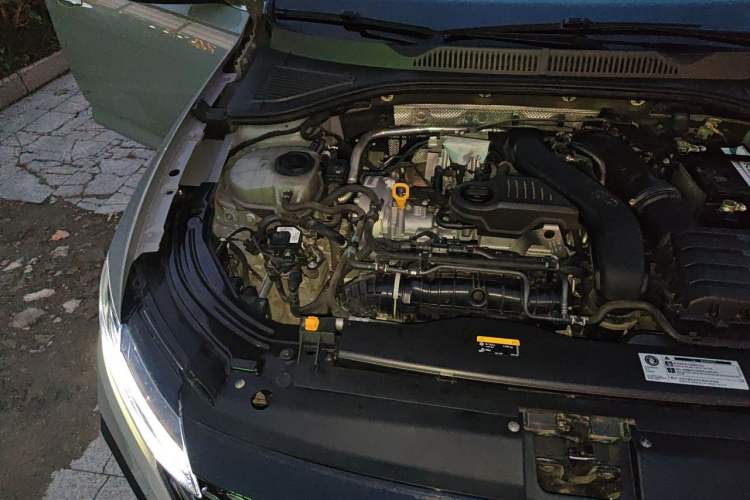 Used Volkswagen Lavida 2023 300TSI DSG Starry Sky Elite Edition Engine Bay Right