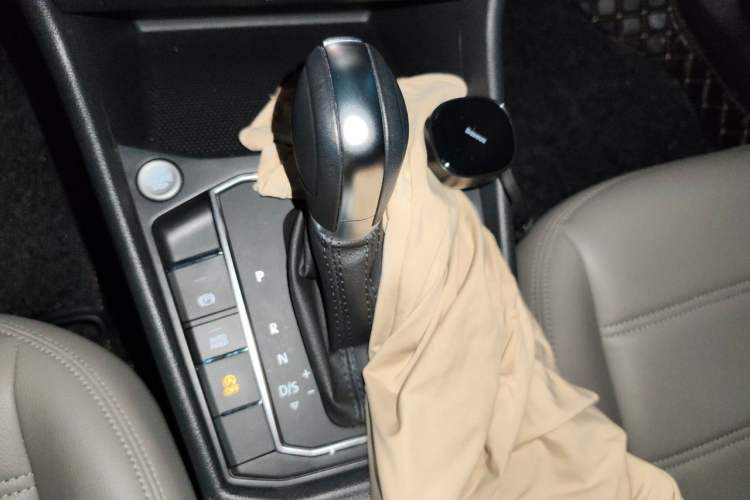 Used Volkswagen Lavida 2023 1.5L Automatic Full-Comfort Edition Gear Lever