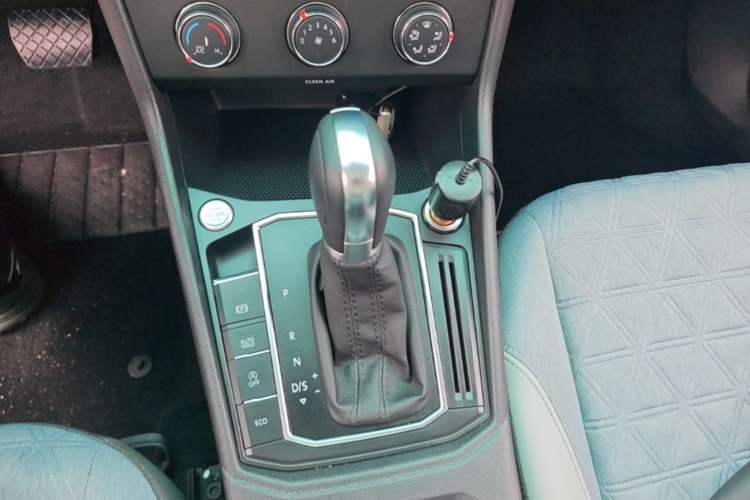 Used Volkswagen Lavida 2023 280TSI DSG Full-Comfort Edition Gear Lever