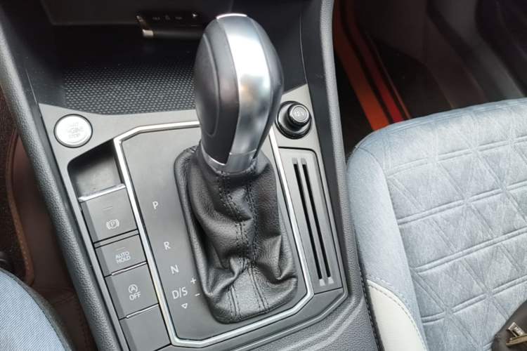 Used Volkswagen Lavida 2023 1.5L Automatic Full-Comfort Edition Gear Lever