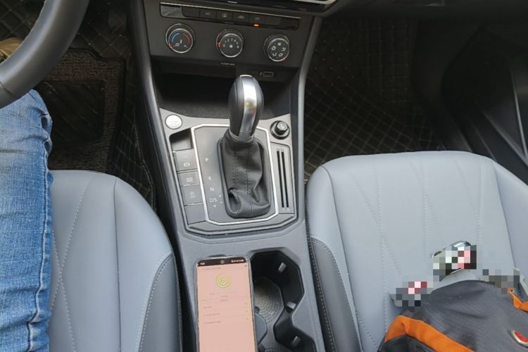 Used Volkswagen Lavida 2023 1.5L Automatic 5 Million Edition Gear Lever