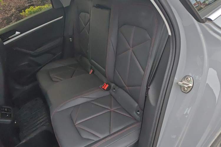 Used Volkswagen Lavida 2023 300TSI DSG Starry Sky Elite Edition Left Rear Seat