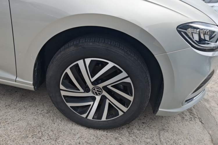 Used Volkswagen Lavida 2023 280TSI DSG Full-Comfort Edition Right Front Wheel Hub