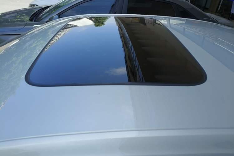 Used Volkswagen Lavida 2023 1.5L Automatic 5 Million Edition Roof