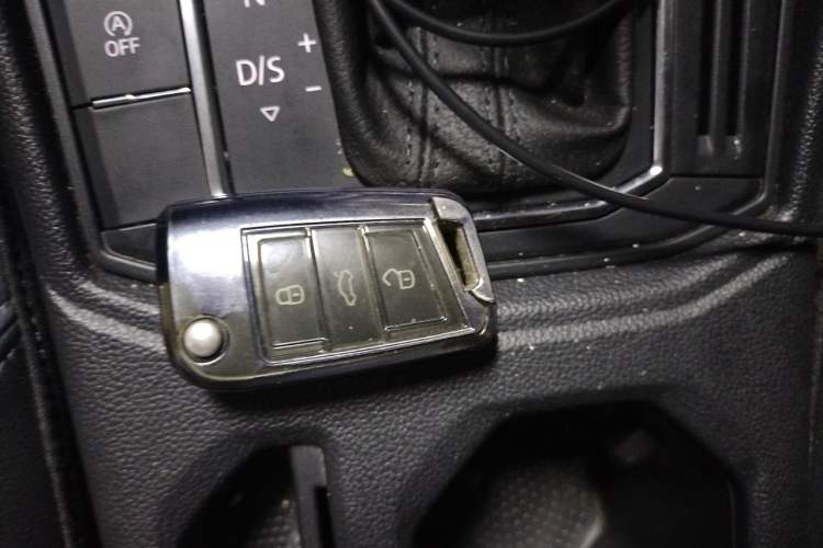 Used Volkswagen Lavida 2023 Revised Version 1.5L Automatic Starry Sky Edition – 5 Million Units Vehicle Key