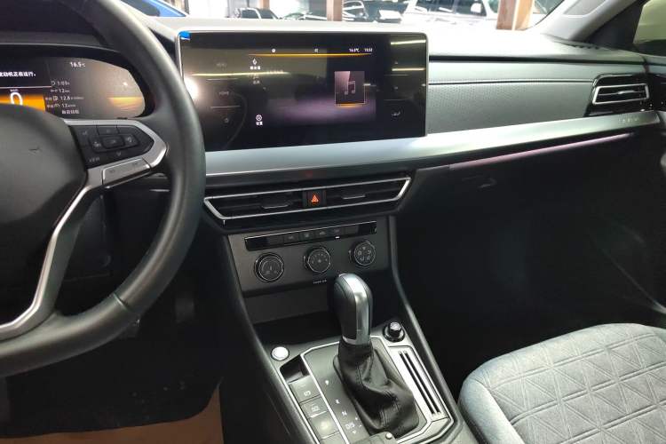 Used Volkswagen Lavida 2023 300TSI DSG Full-Comfort Edition Audio And AC Panel