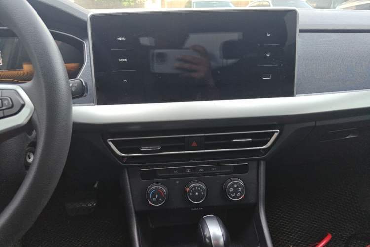 Used Volkswagen Lavida 2023 Revised 1.5L Automatic DeYi Edition Audio And AC Panel