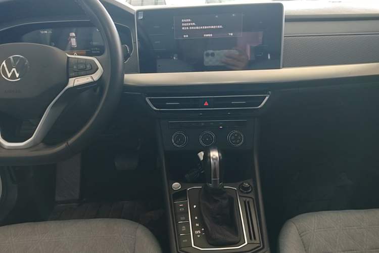 Used Volkswagen Lavida 2023 280TSI DSG Full-Comfort Edition Audio And AC Panel