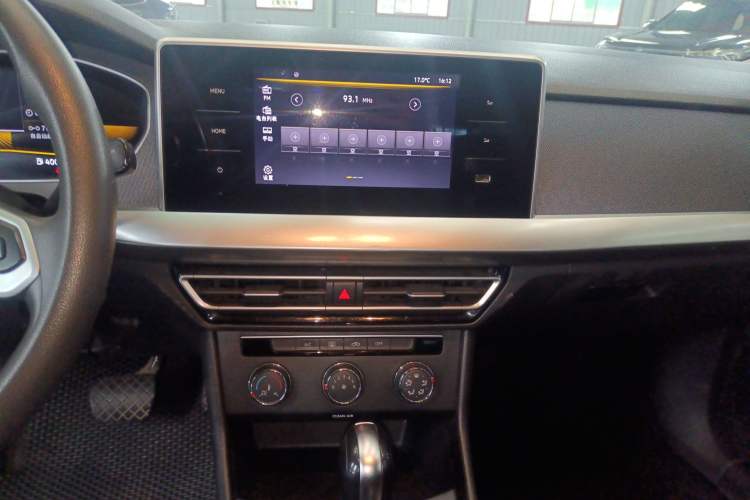 Used Volkswagen Lavida 2023 1.5L Automatic De Yi Edition Audio And AC Panel