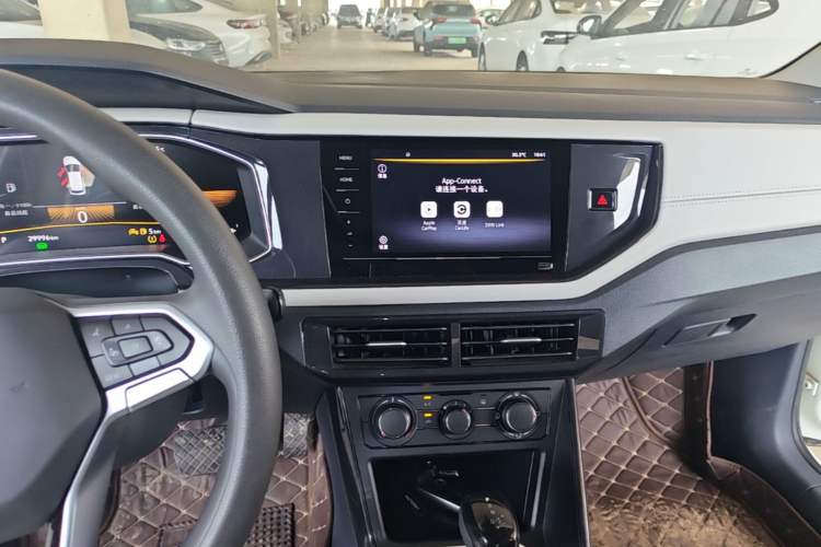 Used Volkswagen Lavida 2023 New Sharp 1.5L Automatic New Wish Edition Audio And AC Panel