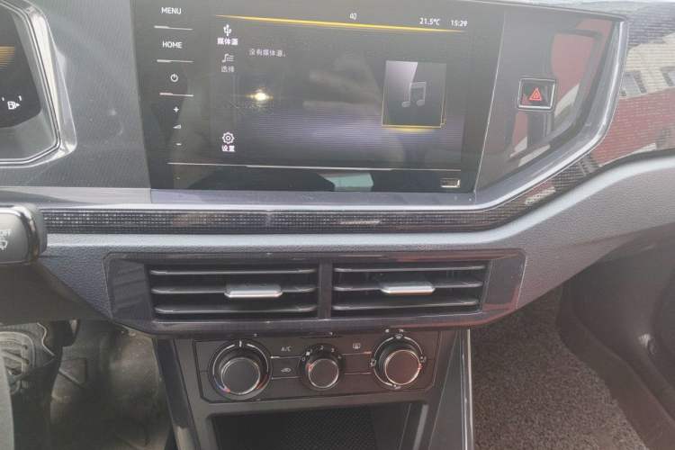 Used Volkswagen Lavida 2023 New Sharp 1.5L Automatic Excellent New Edition Audio And AC Panel