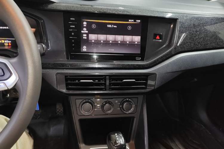 Used Volkswagen Lavida 2023 New Sharp 1.5L Automatic Excellent New Edition Audio And AC Panel