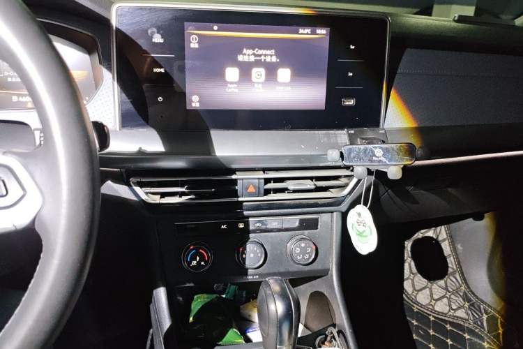 Used Volkswagen Lavida 2023 280TSI DSG Full-Comfort Edition Audio And AC Panel