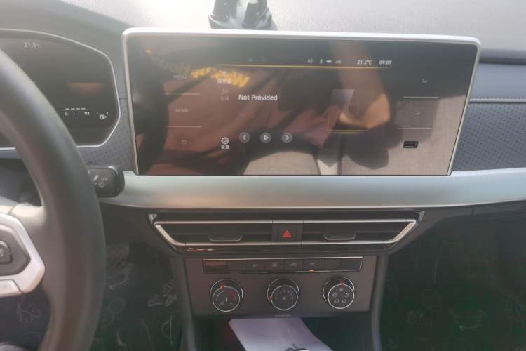 Used Volkswagen Lavida 2023 300TSI DSG Full-Comfort Edition Audio And AC Panel