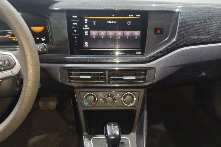 Used Volkswagen Lavida 2023 New Rui 1.5L Automatic New Yi Edition Audio And AC Panel