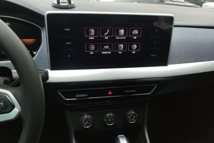 Used Volkswagen Lavida 2023 1.5L Automatic De Yi Edition Audio And AC Panel