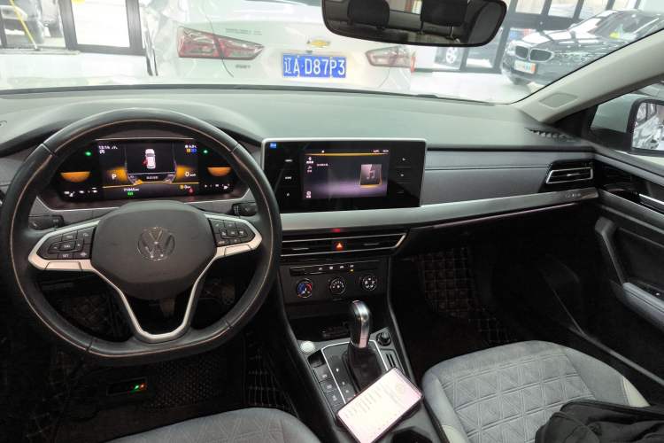 Used Volkswagen Lavida 2023 280TSI DSG Full-Comfort Edition Audio And AC Panel
