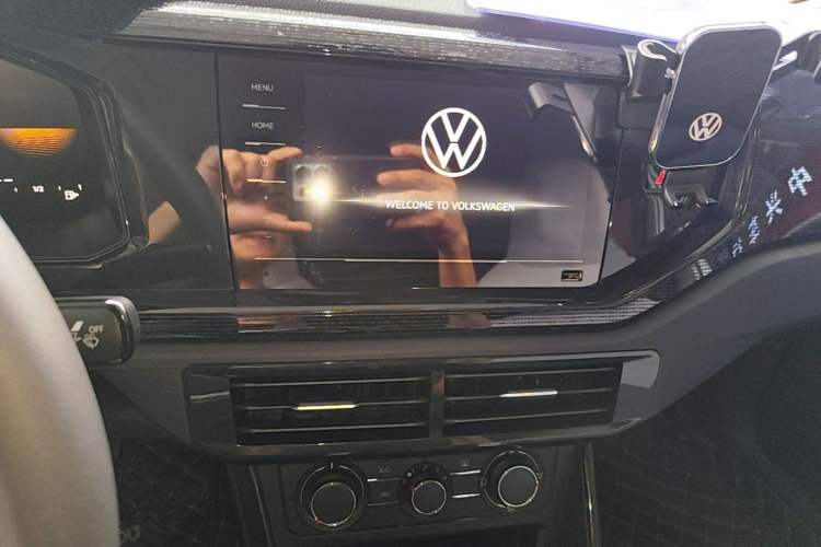 Used Volkswagen Lavida 2023 New Rui 1.5L Automatic New Yi Edition Audio And AC Panel