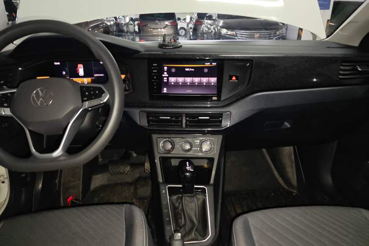 Used Volkswagen Lavida 2023 New Sharp 1.5L Automatic Excellent New Edition Audio And AC Panel