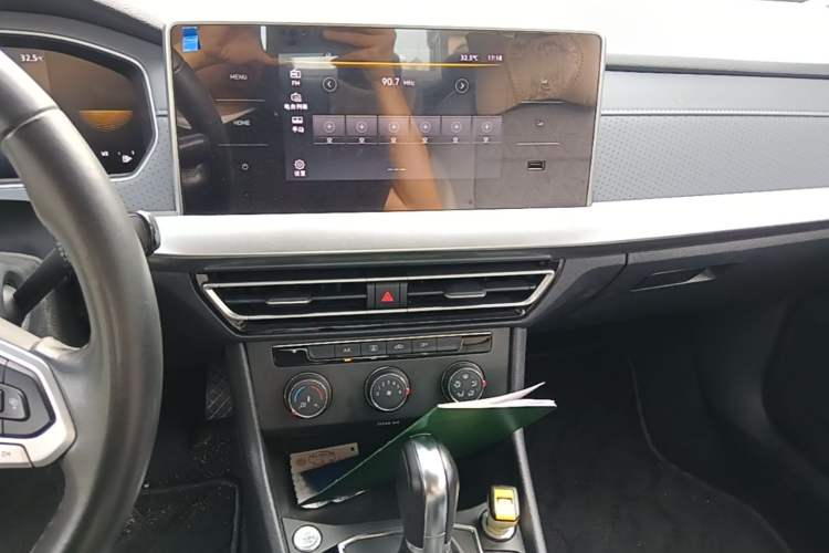 Used Volkswagen Lavida 2023 280TSI DSG Full-Comfort Edition Audio And AC Panel