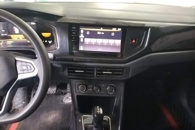 Used Volkswagen Lavida 2023 New Sharp 1.5L Automatic Excellent New Edition Audio And AC Panel