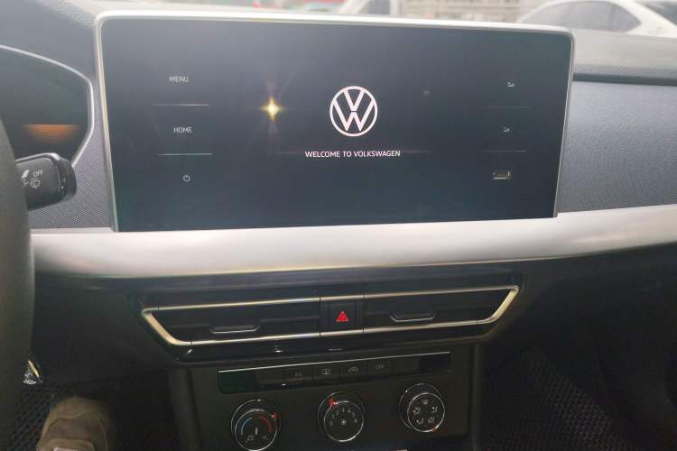 Used Volkswagen Lavida 2023 1.5L Automatic De Yi Edition Audio And AC Panel