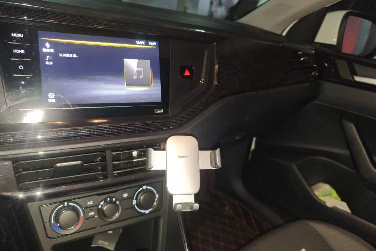 Used Volkswagen Lavida 2023 New Sharp 1.5L Automatic Excellent New Edition Audio And AC Panel