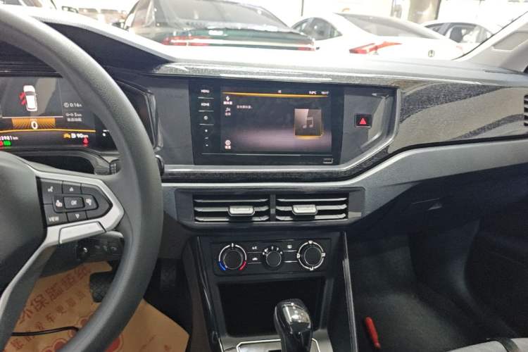 Used Volkswagen Lavida 2023 New Sharp 1.5L Automatic Excellent New Edition Audio And AC Panel