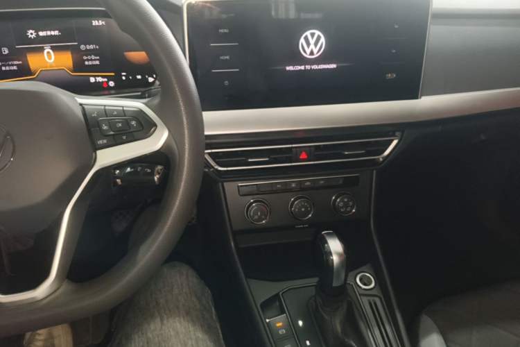Used Volkswagen Lavida 2023 1.5L Automatic De Yi Edition Audio And AC Panel