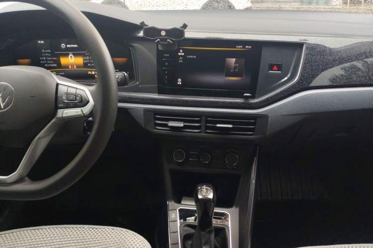 Used Volkswagen Lavida 2023 New Sharp 1.5L Automatic Excellent New Edition Audio And AC Panel
