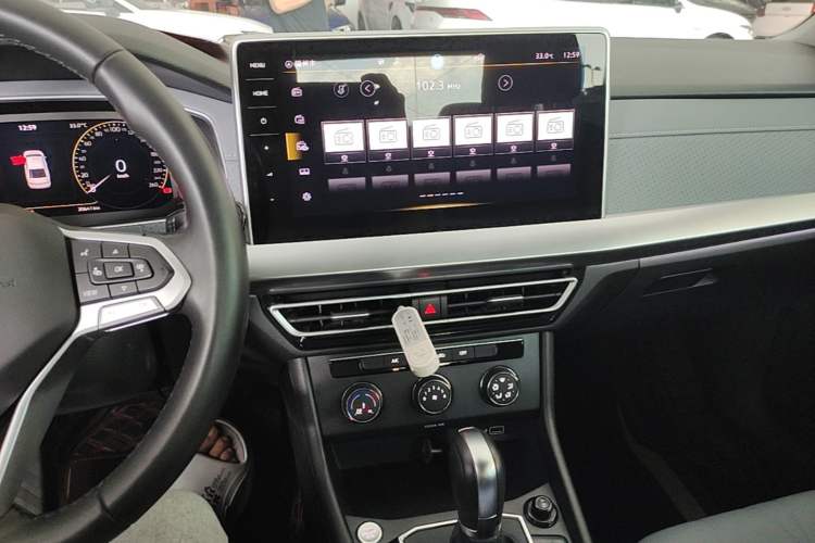 Used Volkswagen Lavida 2023 1.5L Automatic 5 Million Edition Audio And AC Panel