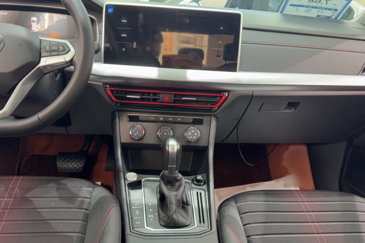 Used Volkswagen Lavida 2023 280TSI DSG Starry Sky Deluxe Edition Audio And AC Panel