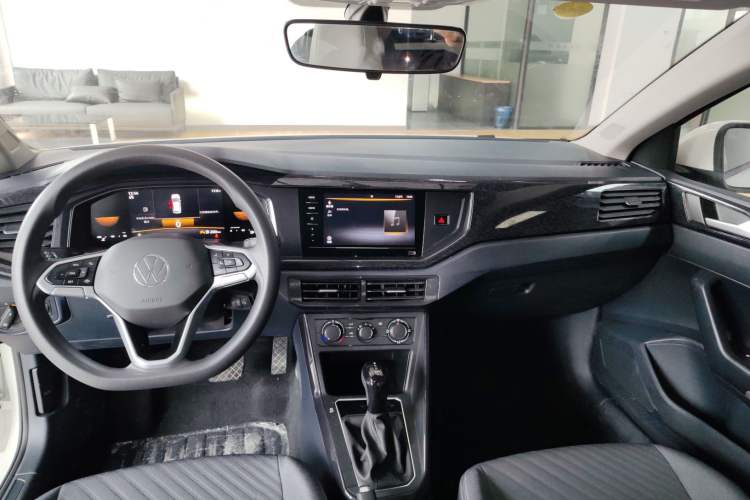 Used Volkswagen Lavida 2023 New Sharp 1.5L Automatic Excellent New Edition Audio And AC Panel