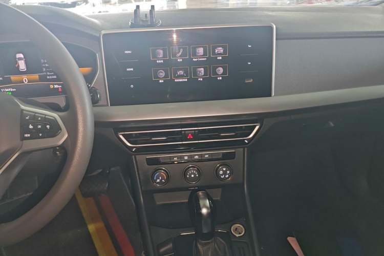 Used Volkswagen Lavida 2023 1.5L Automatic De Yi Edition Audio And AC Panel