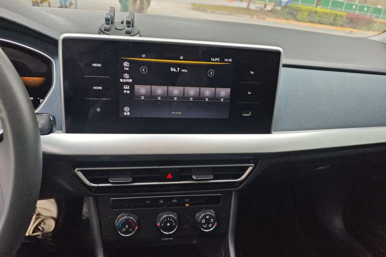 Used Volkswagen Lavida 2023 Revised 1.5L Automatic DeYi Edition Audio And AC Panel