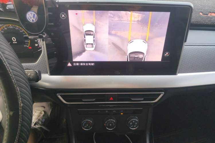Used Volkswagen Lavida 2023 1.5L Automatic 5 Million Edition Audio And AC Panel