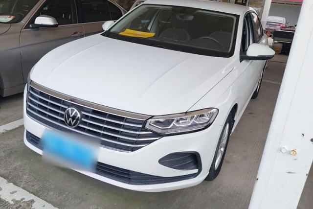 Ojetý Volkswagen Lavida 2023 Revised 1.5L Automatic DeYi Edition