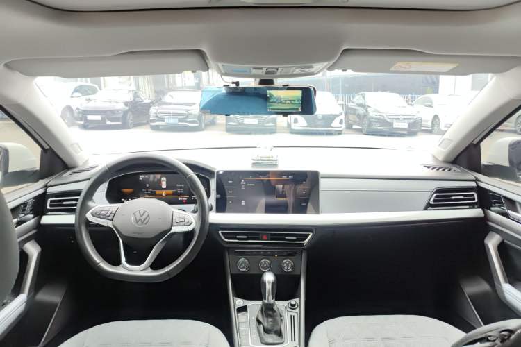 Used Volkswagen Lavida 2023 280TSI DSG Full-Comfort Edition Center Console