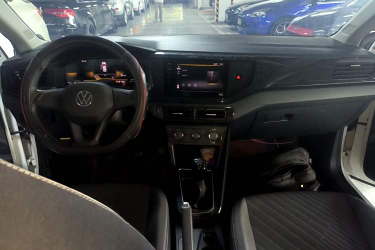 Used Volkswagen Lavida 2023 New Sharp 1.5L Manual New Comfort Edition Center Console