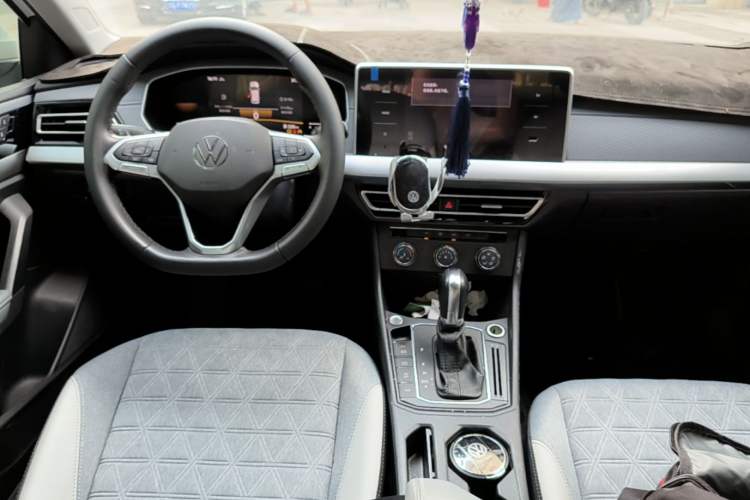 Used Volkswagen Lavida 2023 280TSI DSG Full-Comfort Edition Center Console
