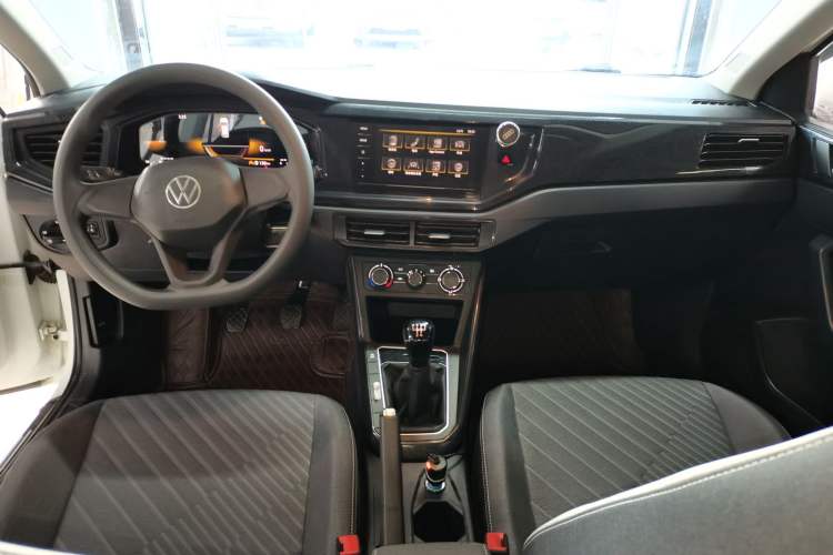 Used Volkswagen Lavida 2023 New Sharp 1.5L Manual New Comfort Edition Center Console