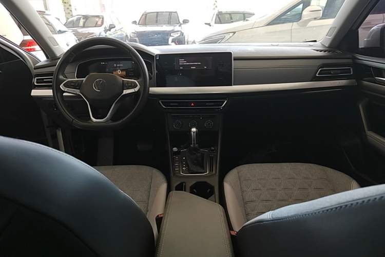 Used Volkswagen Lavida 2023 280TSI DSG Full-Comfort Edition Center Console