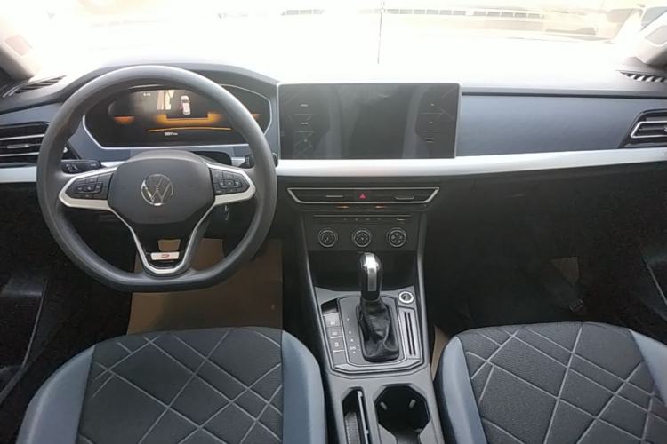 Used Volkswagen Lavida 2023 Revised 1.5L Automatic DeYi Edition Center Console