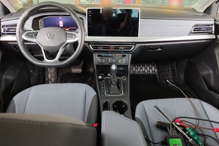 Used Volkswagen Lavida 2023 1.5L Automatic 5 Million Edition Center Console