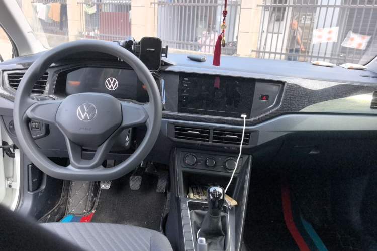 Used Volkswagen Lavida 2023 New Sharp 1.5L Manual New Comfort Edition Center Console