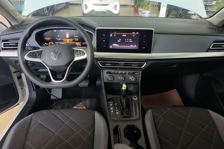 Used Volkswagen Lavida 2023 1.5L Automatic De Yi Edition Center Console