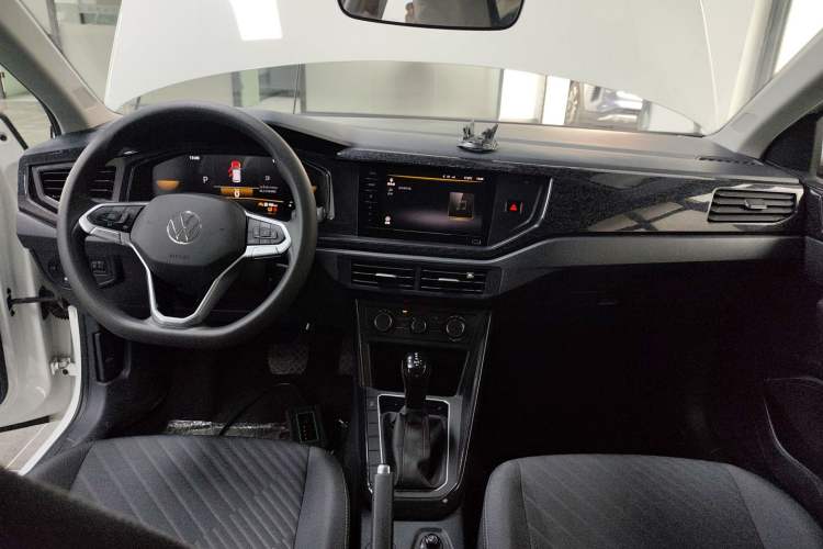 Used Volkswagen Lavida 2023 New Sharp 1.5L Automatic Excellent New Edition Center Console