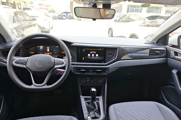 Used Volkswagen Lavida 2023 New Sharp 1.5L Automatic Excellent New Edition Center Console