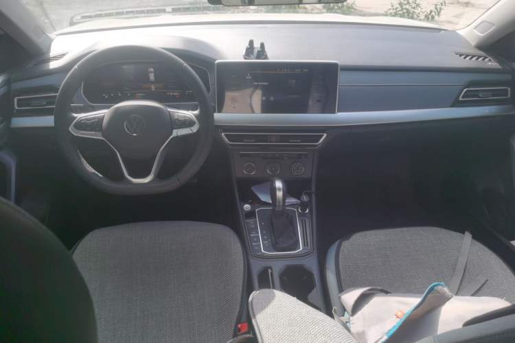 Used Volkswagen Lavida 2023 300TSI DSG Full-Comfort Edition Center Console