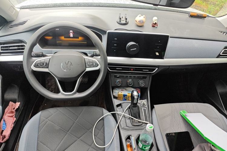 Used Volkswagen Lavida 2023 1.5L Automatic De Yi Edition Center Console